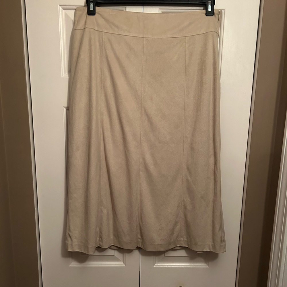 Sifted Olsen faux suede skirt size 16